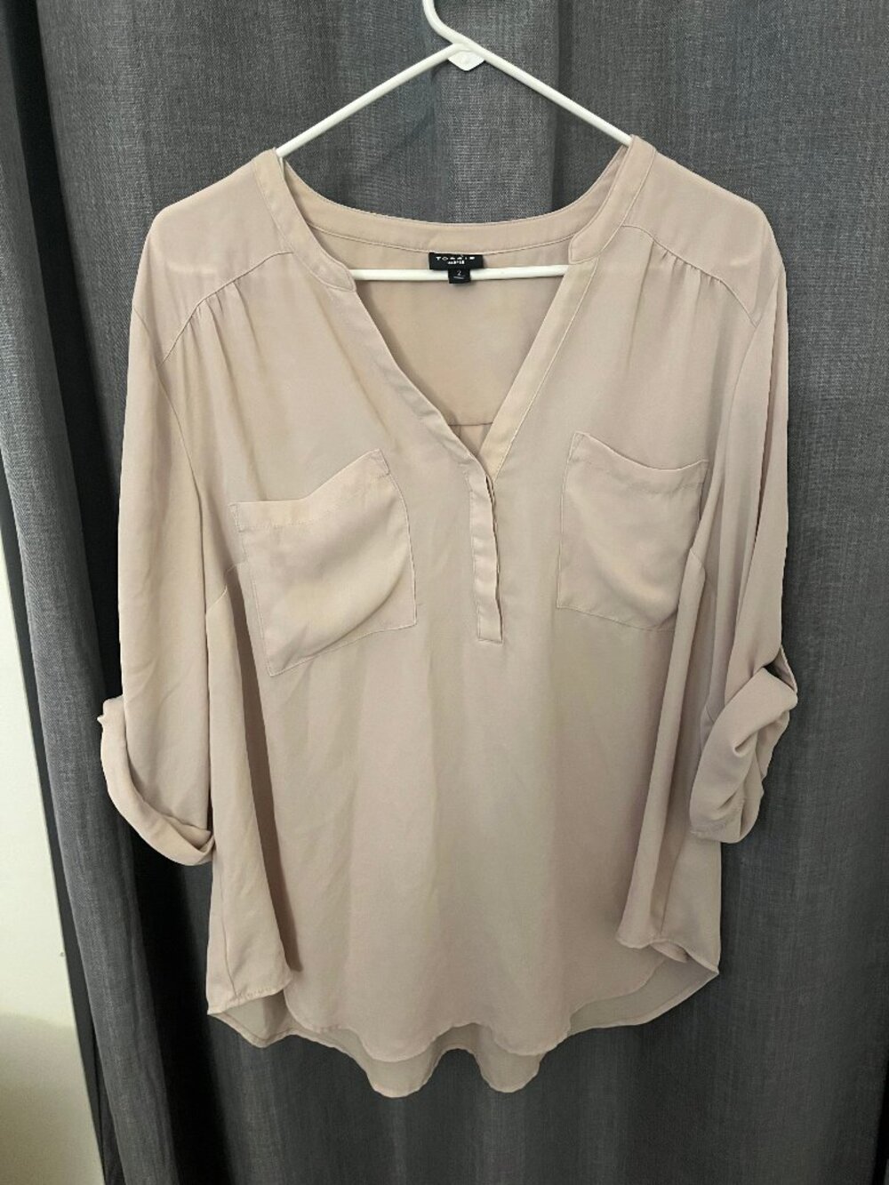 Torrid Harper Size 2 Taupe Georgette Pullover Blouse Roll Tab Sleeves